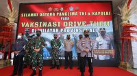 Panglima TNI dan Kapolri Tinjau Vaksinasi Drive Thru di Bali