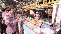 Tinjau Posko Pasar Modern BSD, Kapolri Ingin Prokes Ditegakkan Guna Menurunkan Level PPKM
