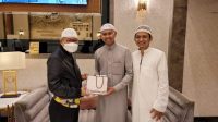 Taufan Pawe Silaturahmi dengan Mahasiswa Asal Parepare di Madinah