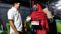 Anggota DPRD Parepare Hermanto Berbagi Berkah Ramadan ke Warga