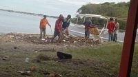 Jaga Keindahan Pantai, DLH Parepare Rutin Bersihkan Pantai di Akhir Pekan
