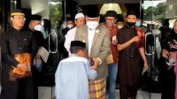 Taufan Pawe Bersama Ribuan Warga Parepare Salat Idul Adha di Masjid Terapung BJ Habibie