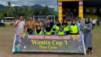 Kadis Kominfo Enrekang Kick Off Perdana Turnamen Sepak Bola Mini Wanita Cup I Desa Curio