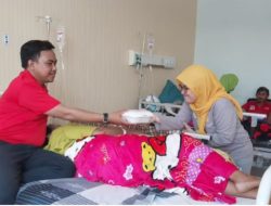 Terus Tingkatkan Pelayanan, RS HAH Parepare Berbagi Jumat Berkah kepada Pasien dan Keluarganya