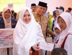 Pemkot Bersama Lazismu Parepare Salurkan 450 Beasiswa Mentari kepada Pelajar SD dan SMP