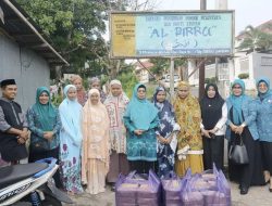 Amaliah Ramadan, PKK Parepare Berbagi Nasi Kotak Buka Puasa di Panti Asuhan