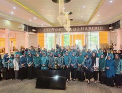 Pj Wali Kota Akbar Ali Apresiasi PKK Parepare Berkontribusi untuk Kemaslahatan Umat Melalui Amaliah Ramadan