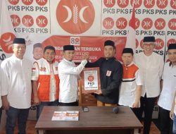 Tasming Hamid Kembalikan Formulir Pendaftaran Bacalon Wali Kota Parepare di PKS