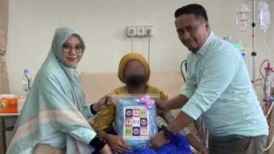 Hari Ginjal Sedunia, RSUD Andi Makkasau Berbagi Souvenir ke Pasien Cuci Darah