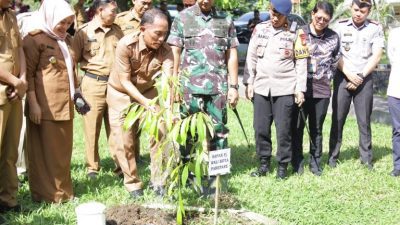 Peringati Hari Bumi, Pemkot Parepare Bersama Forkopimda Tanam 2.500 Bibit Pohon