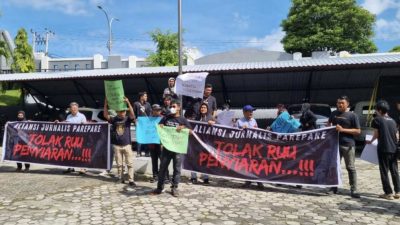 Aliansi Jurnalis Parepare Gelar Aksi Tolak RUU Penyiaran, Komitmen Perjuangkan Kebebasan Pers