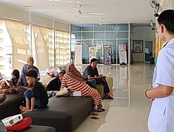 Coast Unhas Edukasi Demam Reumatik di Ruang Tunggu Klinik RSUD Andi Makkasau
