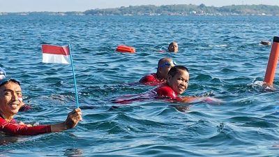Jadi Irup Pengibaran Bendera Merah Putih di Laut, MZ Siap Wujudkan Destinasi Wisata Pantai Senggol
