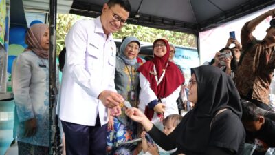 Pastikan Pelayanan Aman, Kepala BPOM Taruna Ikrar Sidak Instalasi dan Pelayanan Farmasi di Puskesmas Cakung