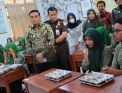 Makan Bergizi Gratis Sasar 2.245 Siswa di Parepare, Wawali Hermanto Tinjau Pelaksanaan Pastikan Gizi Anak Terpenuhi