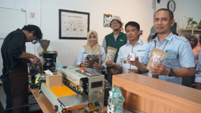 PLN Nusantara Power UP Bakaru Launching Rumah Olah Kopi dan Bantuan Sarana Pelatihan Sortasi-Roasting untuk Penguatan Ekonomi Lokal