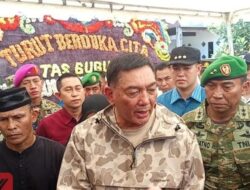 Menhan Kunjungi Rumah Duka Prajurit Anumerta Fauzi yang Gugur dalam Kontak Senjata di Kiwirok Papua Pegunungan