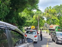 Satlantas Polres Parepare Gerak Cepat Urai Kemacetan Akibat Truk Mogok di Jalan