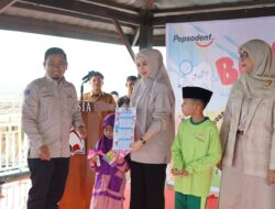 Tasming Hamid Buka Bakti Sosial HKN ke-61, Dorong Kesadaran Kesehatan Gigi dan Mata Sejak Dini