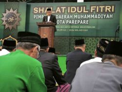 Wawali Parepare Salat Idul Fitri di Lapangan Andi Makkasau, Ajak Warga Perkuat Ukhuwah