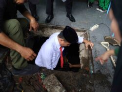 Wali Kota Parepare Turun Langsung Pantau Pengerukan Drainase di Kawasan Masjid Taqwa