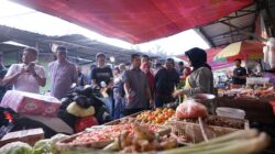 Jelang Iduladha, Tasming Hamid dan Forkopimda Pantau Stabilitas Harga Sembako di Pasar Lakessi