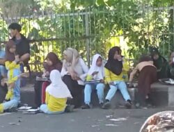 Puluhan Siswa SD di Parepare Diduga Konsumsi MBG di Trotoar